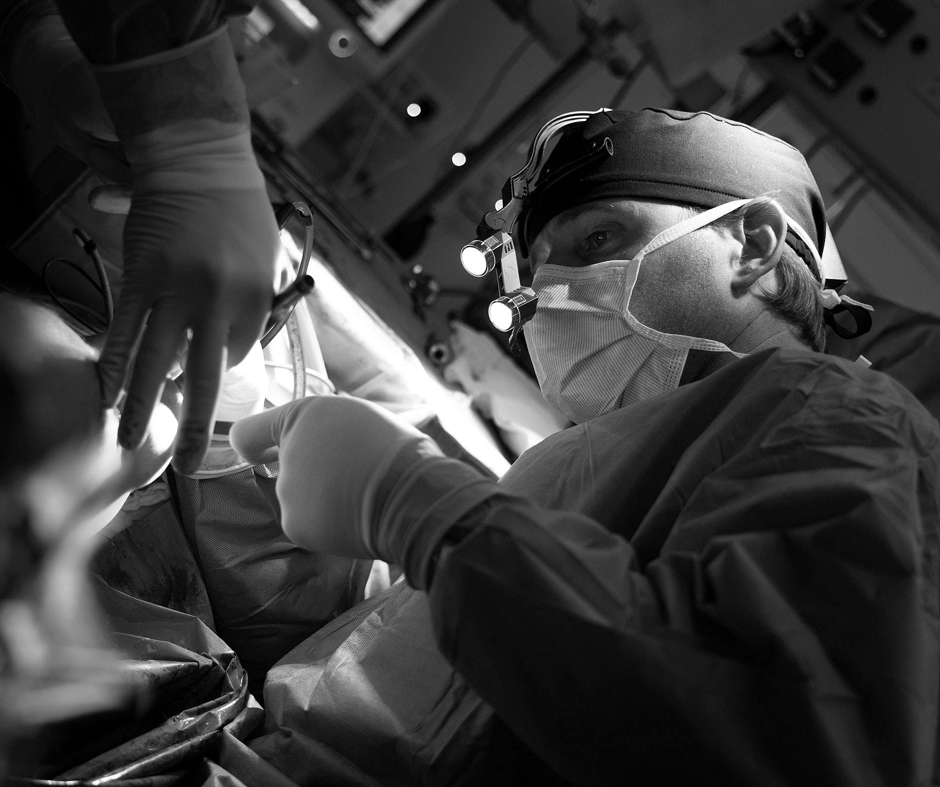 About Dr. Beckers - Deep Plane Facelift | Dr. Olivier Beckers